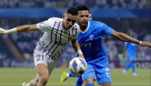 من بطل إلى منبوذ.. جماهير الهلال السعودي تلتهم علي البليهي