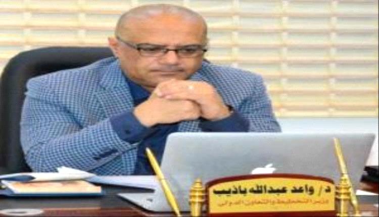 باذيب يوجه بسرعة إصلاح أبراج الاتصالات بالمنصورة والعريش بالعاصمة عدن
 