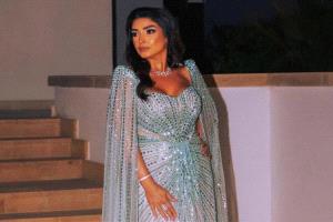 الفنانة روجينا تحتفل بانطلاق تصوير مسلسلها بمشاركة أسرتها
