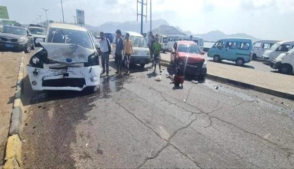 فاجعة على خط الجسر: وفاة فتاة وإصابة آخرين في حادث مروري صادم بالعاصمة عدن