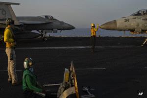 أيزنهاور وطاقمها.. حاملة طائرات أميركية عتيقة ترد على مزاعم الحوثيين