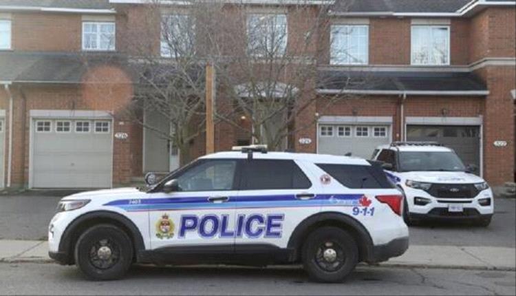 "اتركوا مفاتيح السيارة عند الباب".. الشرطة الكندية تقدم اقتراحا غريبا لتجنب السرقة (فيديو)