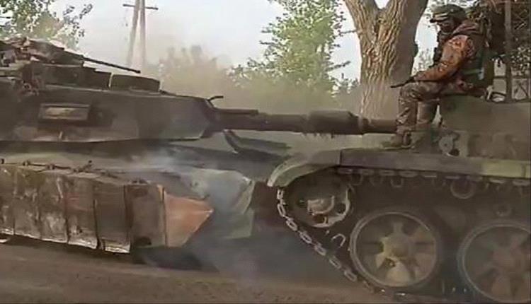 "غنيمة جديدة".. الجيش الروسي يستولي على نموذج آخر لدبابات "أبرامز" المزودة بذخائر اليورانيوم المنضب