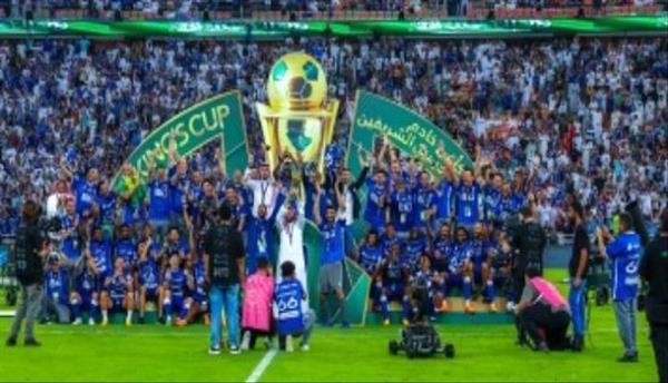 الهلال السعودي يتوج بكأس خادم الحرمين الشريفين