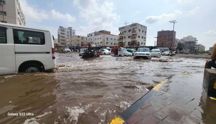 عدن بلا مخرج.. بين شوارع تغرق وأحلام تدوي في مستنقع الفساد!