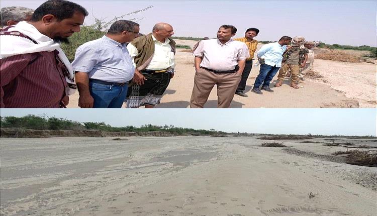 محافظ ابين ووكيل وزارة الزراعة والري يتفقدان عقمة السادة  والعش وجسر الماس 